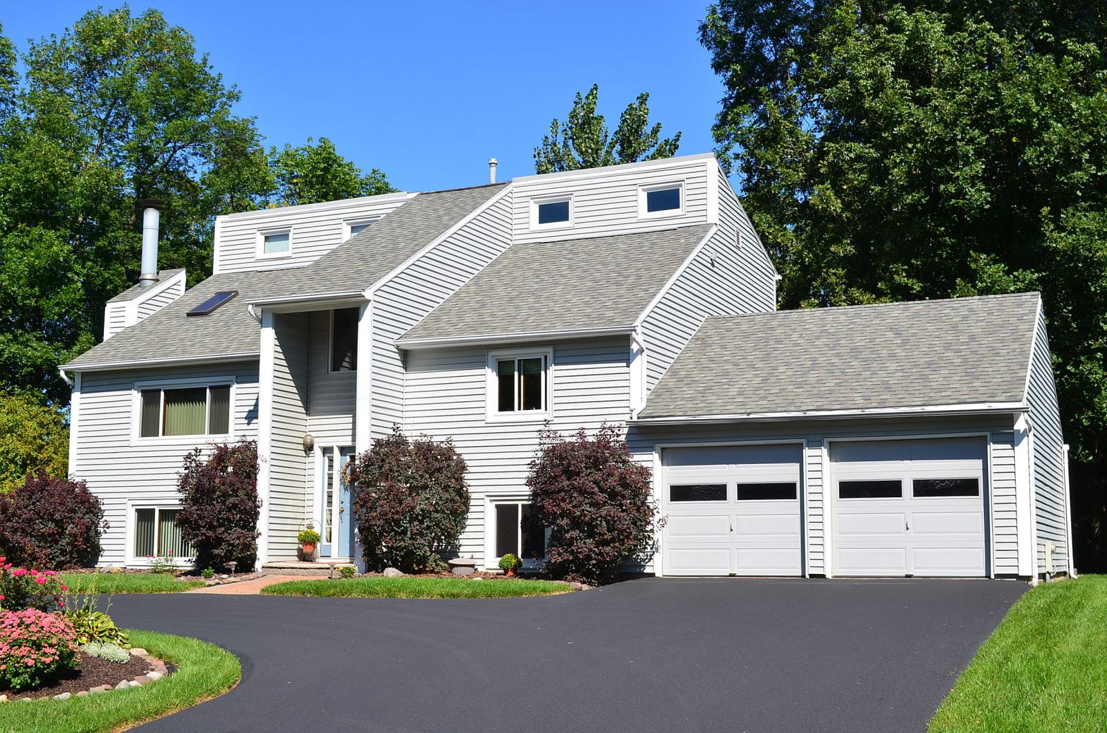 Home For Sale Liverpool, NY, 104 Sudbury Drive Central NY Real Estate